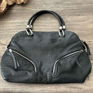 B Makowsky Leather Shoulder Bag EUC